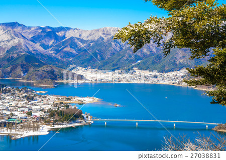 Aerial view of Kawaguchiko lake 27038831