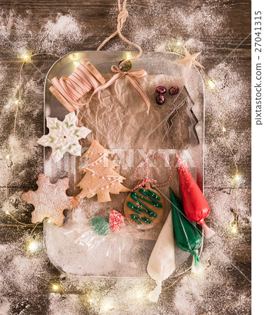 holiday gingerbreads holiday gingerbreads 27041315