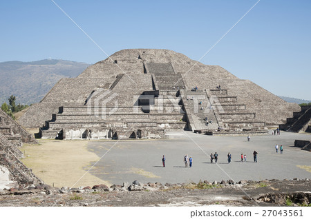 特奧蒂瓦坎仍留在墨西哥月亮金字塔中 27043561