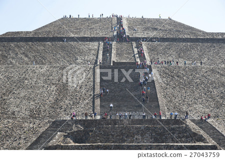 Teotihuacan遺物在墨西哥太陽金字塔 27043759