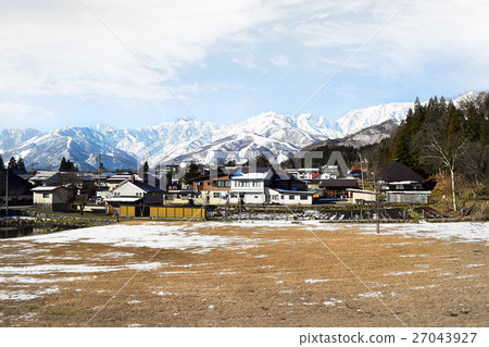Hakuba mountain range in afternoon early winter 27043927