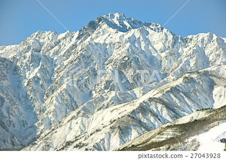 Hakuba mountain range in afternoon early winter 27043928