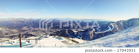 Hakuba mountain range in afternoon early winter 27043931