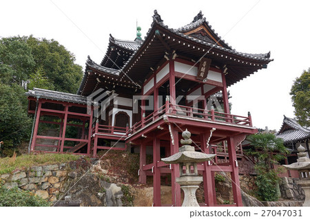 Takehara townscape conservation area, Sinuyukon of Sogouji built in sloping grounds, Hiroshima prefecture 27047031