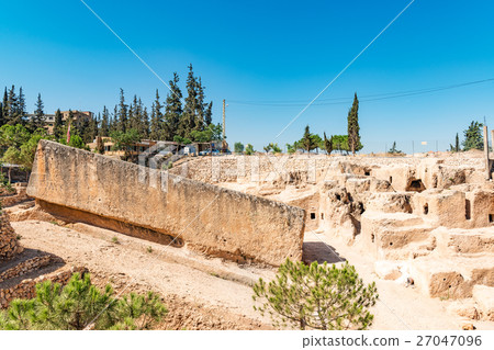 巴爾貝克的巨石(黎巴嫩,貝卡高原) 巴爾貝克的巨石(黎巴嫩,貝卡高原) 27047096