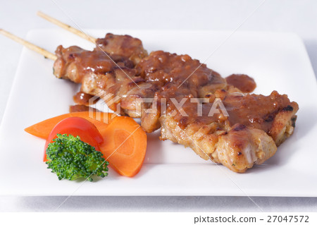 satay chicken. satay chicken. 27047572