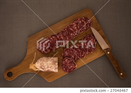 salami 27048467