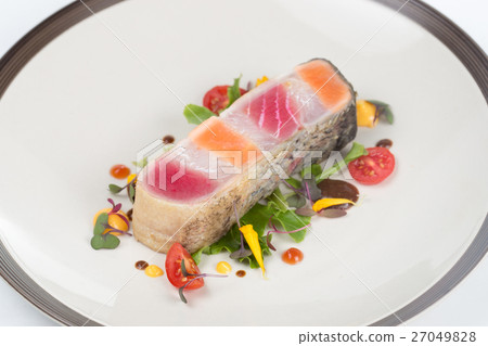 Steak layer fish 27049828