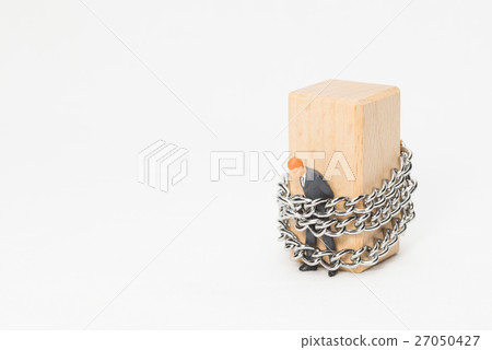 A businessman tied to a chain 27050427