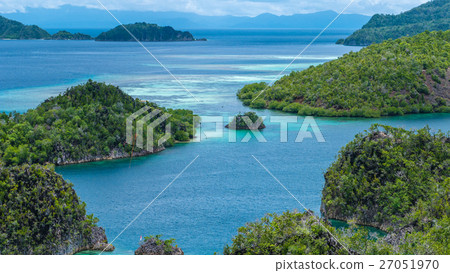 Painemo Island, Blue Lagoon, Raja Ampat Painemo Island, Blue Lagoon, Raja Ampat 27051970