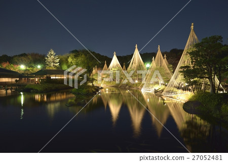 雪垂懸天鵝庭院 雪垂懸天鵝庭院 27052481