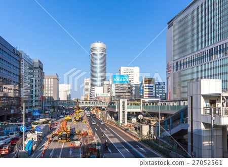 在新橫濱站前建設地鐵站建設 27052561