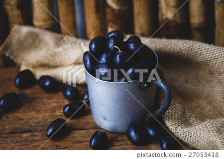 Black Grapes Black Grapes 27053418