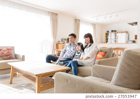 Family portrait 27053947