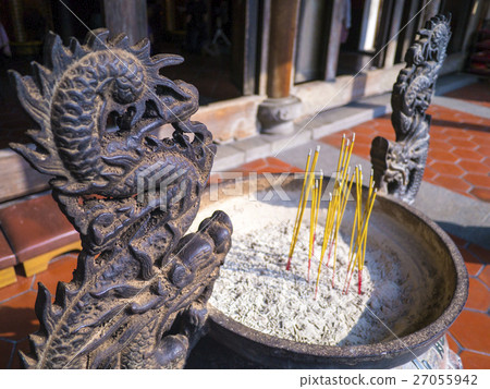 台灣 彰化 鹿港 龍山寺 香爐 台灣 彰化 鹿港 龍山寺 香爐 27055942