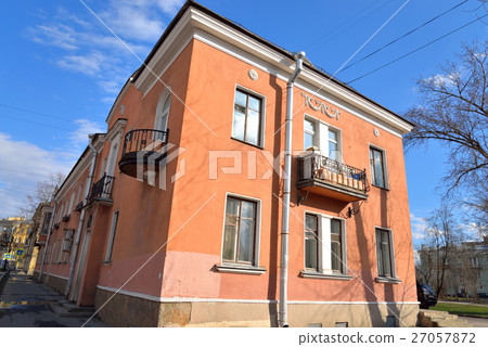 The building in the style of Stalin in Kolpino. The building in the style of Stalin in Kolpino. 27057872