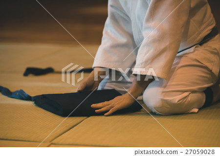 aikido, man's formal divided skirt, person 27059028