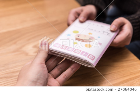 Maternal and Child Health Handbook 27064046