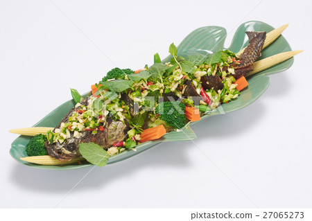 Fried Fish with Mixed Herb Salad Thai Style 27065273