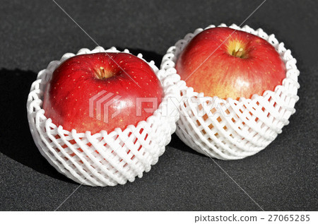 Apple (the world's best) 27065285