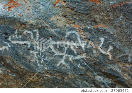 Palaeolithic Petroglyphs carved in rocks 27065471