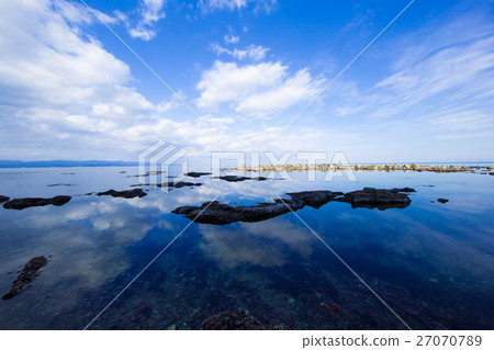 藍天和海洋背景 藍天和海洋背景 27070789