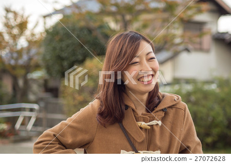 Female portrait 27072628