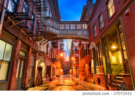 Tribeca Alley in New York 27072932