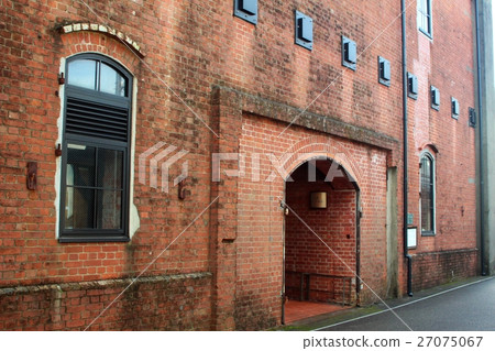 Yuzu Red Brick House 27075067