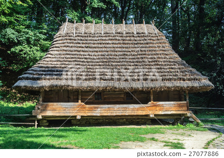 Authentic Ukrainian wooden house 27077886