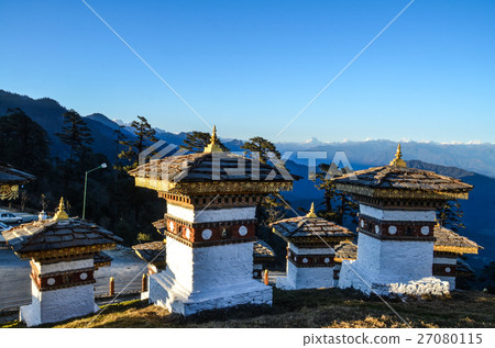 Bhutan Dochula Pass 108 Stupas 不丹普納卡多吉拉隘口108座舍利塔 Bhutan Dochula Pass 108 Stupas 不丹普納卡多吉拉隘口108座舍利塔 27080115