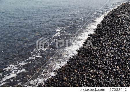 Hin-ngam Island beach with beautiful stone Hin-ngam Island beach with beautiful stone 27088442