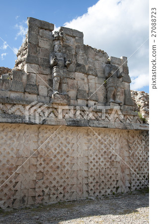 Mexican Cover remains Cos · Pope stone statue Mexican Cover remains Cos · Pope stone statue 27088723