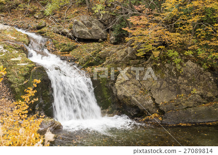 Teruaki waterfall of Terracotta Teruaki waterfall of Terracotta 27089814