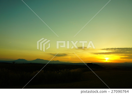 Aso Goryo and sunset from Setou no kogen 27090764