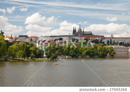 View of the  Prague Castle and St. Vitus Cathedral 27093268