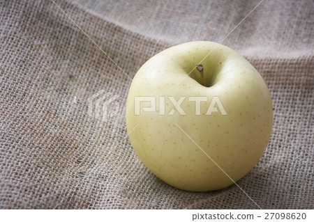 Shiba apples 27098620