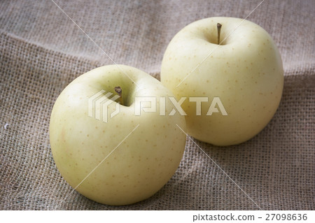Shiba apples 27098636