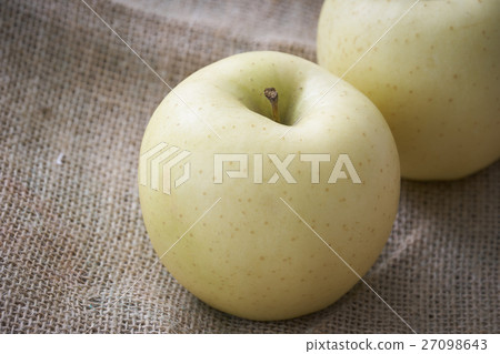 Shiba apples 27098643