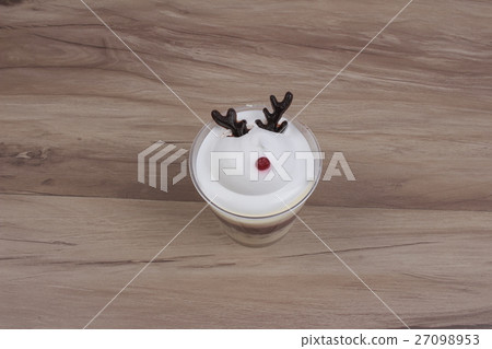 Chocolate pudding dessert with cream 27098953