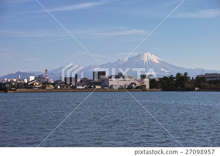 Winter mountain seen from Yonago port Winter mountain seen from Yonago port 27098957