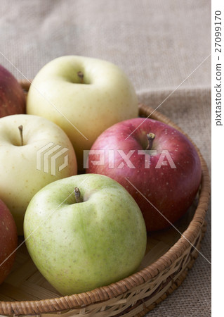 Shiba apples 27099170