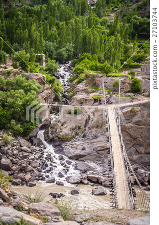 Hanging bridge 27103744