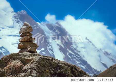 Stone marker 27103753