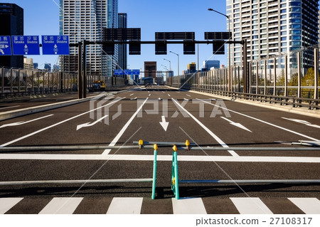 New road before opening (6) 27108317