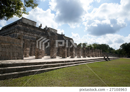 Mexico Chichen Itza Ruins Temple of Warrior 27108963