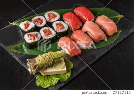 Large toro and handful sushi Sushi 27117113