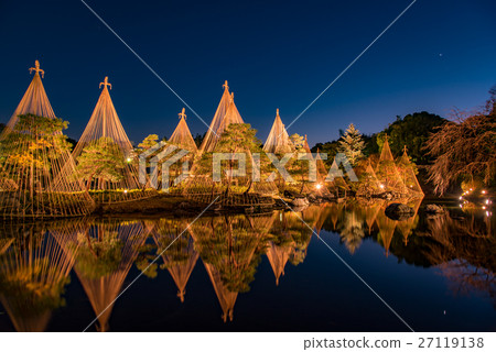 Swan garden in Nagoya autumn Light up with pond and snow hanging 27119138