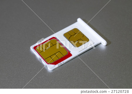 SIM卡(紅色+白色)設置在dualSIM托盤中 SIM卡(紅色+白色)設置在dualSIM托盤中 27120728