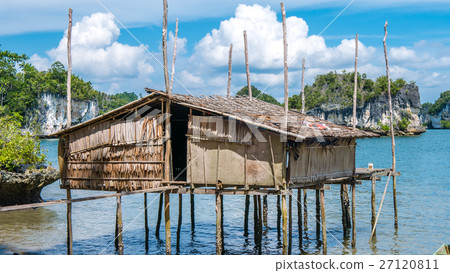 Local Bamboo Hut in Kabui Bay, Waigeo, Raja Ampat 27120811